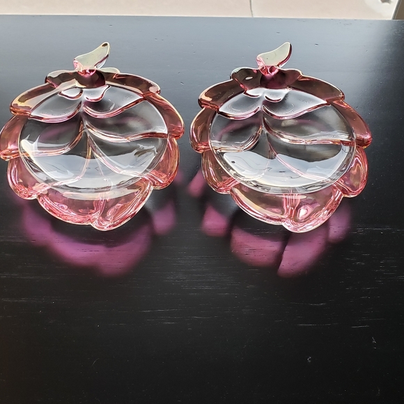 Vintage Pair of Cranberry&Clear Glass Candy/Trinket Leaf Shaped Dishes - Picture 4 of 16